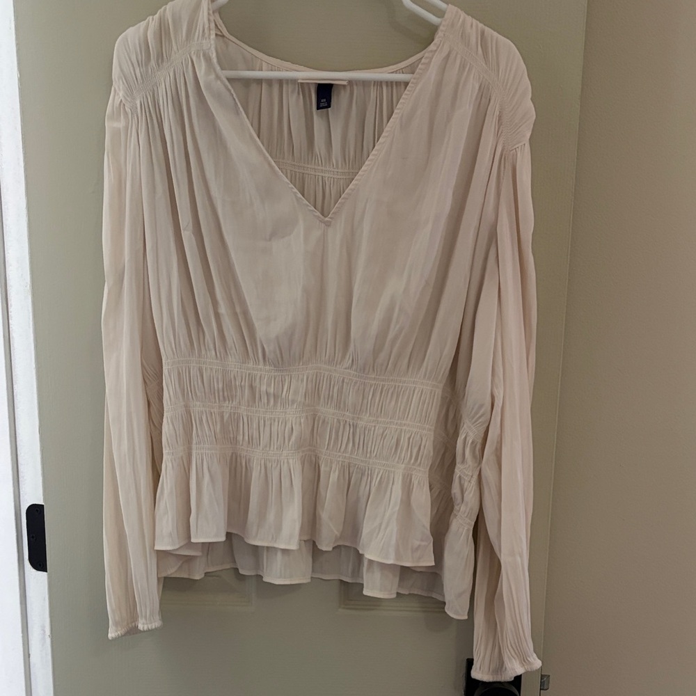 Universal Thread Cream V-Neck Blouse